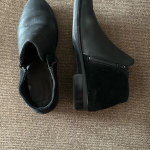 Naot Elegant Black Ankle Boots